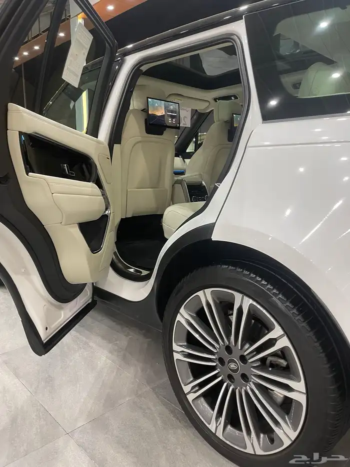 رنج روفر HSE V6 فل اوبشن 2023 13