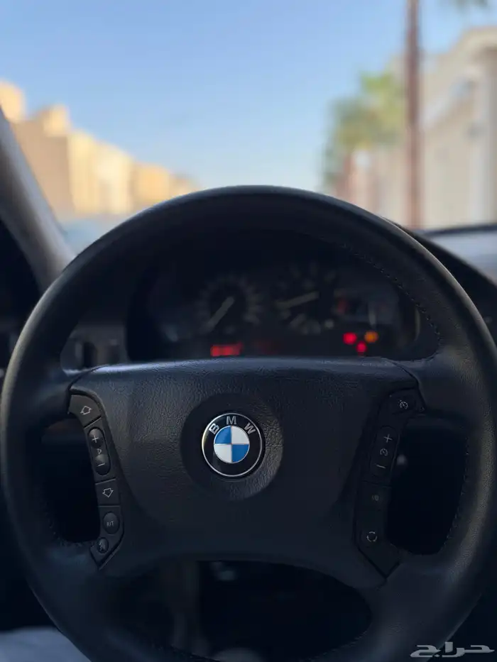 بي ام دبليو الفئة الخامسة 525i فل كامل 2003 49