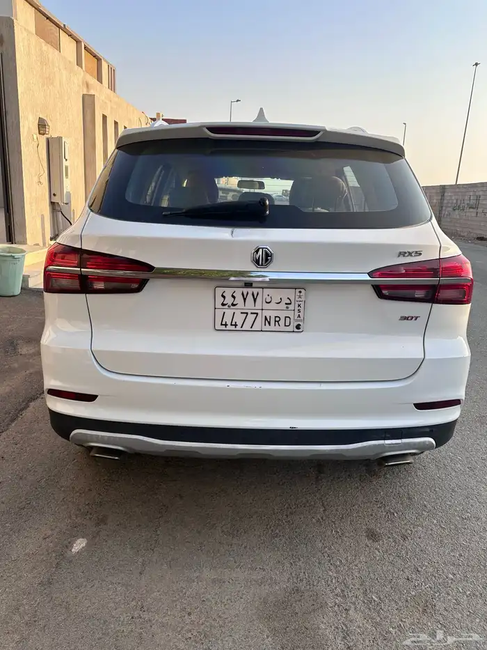 MG rx5 2018 ممشى قليل 1