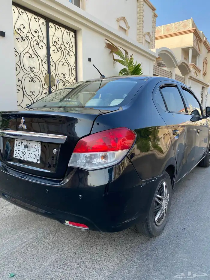 سيارة متسوبيشي اتراج 2020 مستخدم للبيع 2