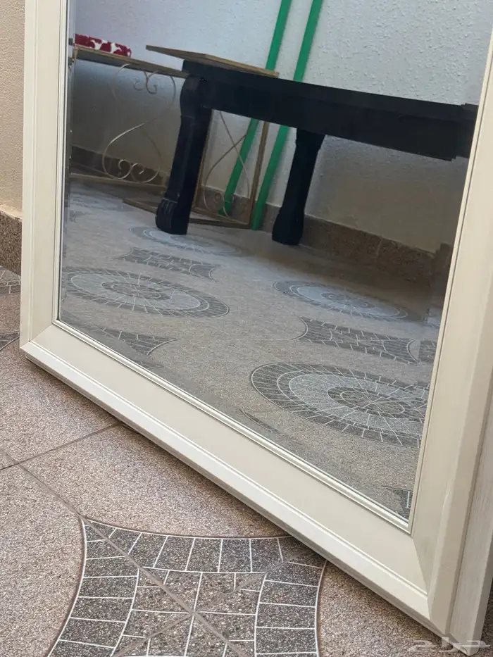 مرايه من هوم سنتر نظيفه لا يوجد اي كسر 3