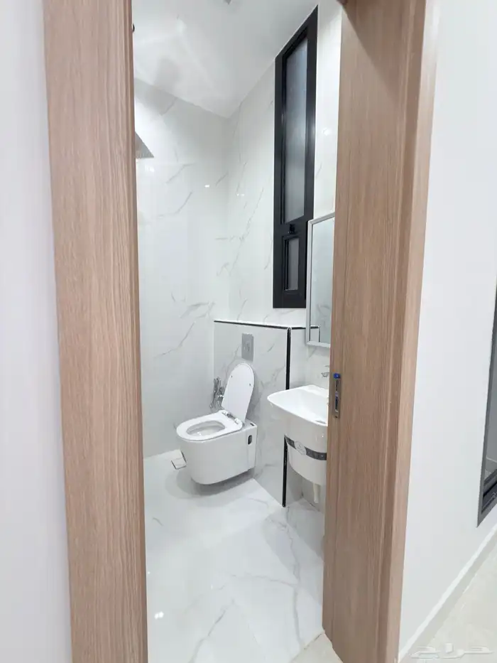 فيلا دور دور شقة للبيع في حي تنال فرصة ذهبيه خلف مدارس سدرة 18