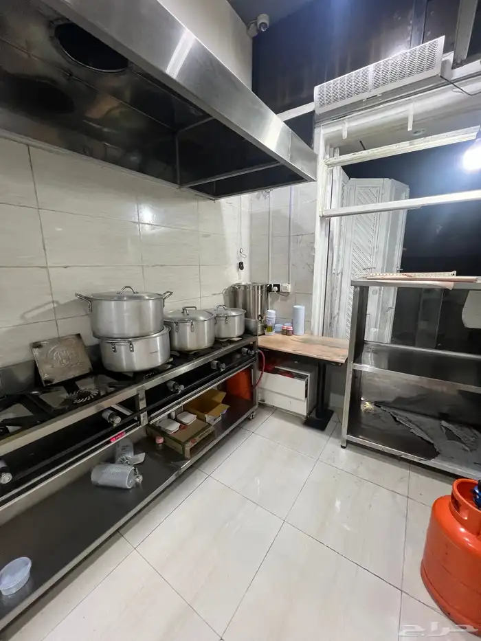 محل تميس للتقبيل بسعر مغري 2