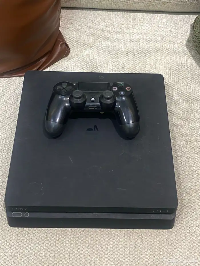 بلايستيشن 4 سلم للبيع 0