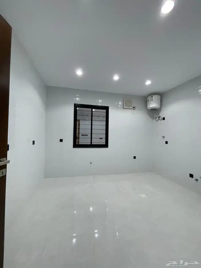 للبيع ارواف علويه و ارضيه بحواش من 650 الف طريق الثمانين 13