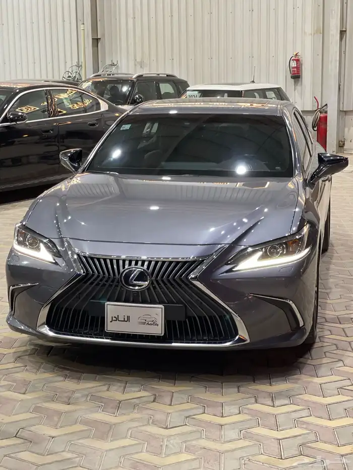 لكزس Es350 نص فل 6 سلندر 2019 3