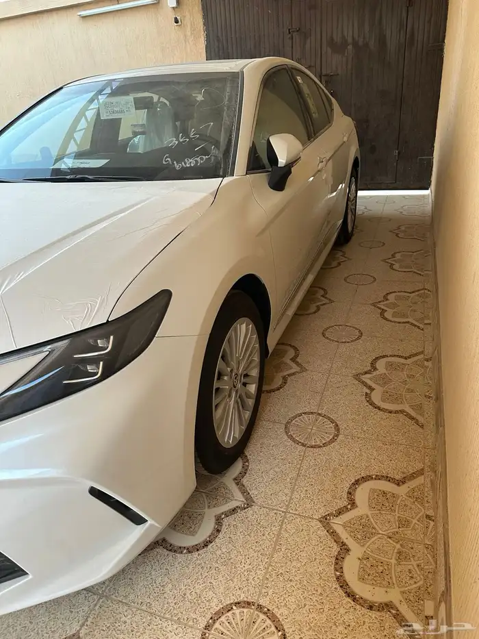 للبيع كامري LE 2025 سعودي 1