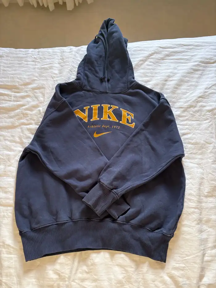 هودي Nike كحلي اصلي جديد فنتج ب70 ريال 2