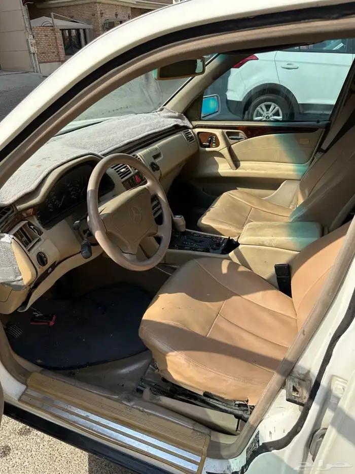 للبيع مرسيدس E240 تشليح 1