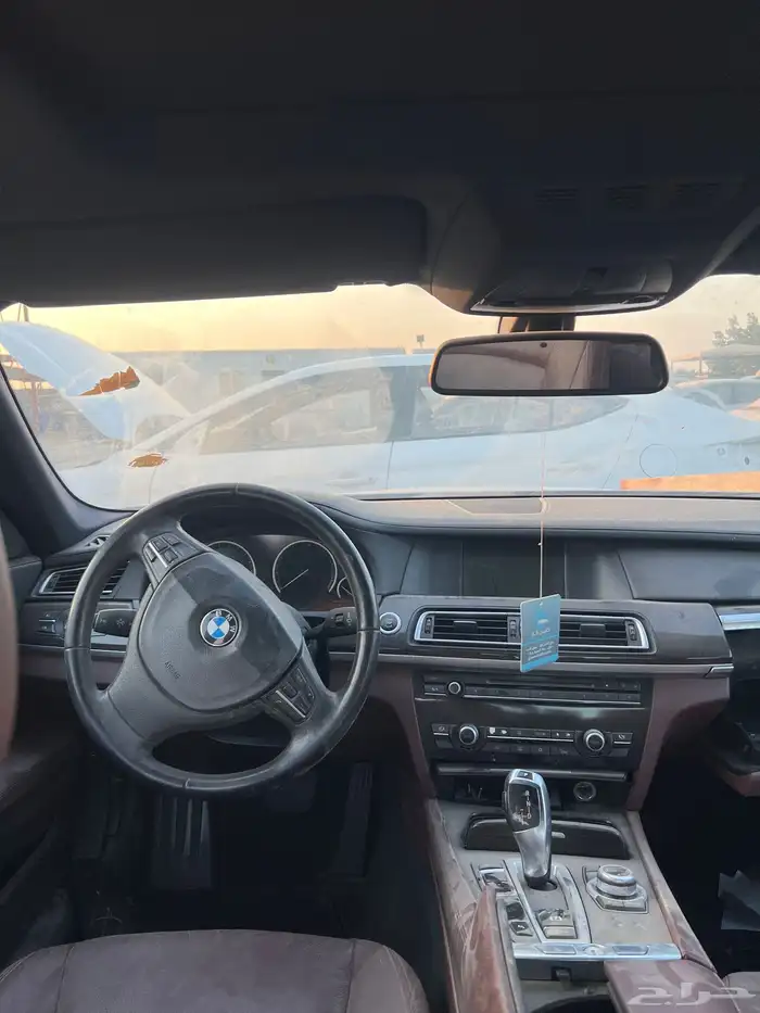 تشليح قطع غيار BMW 2009 5