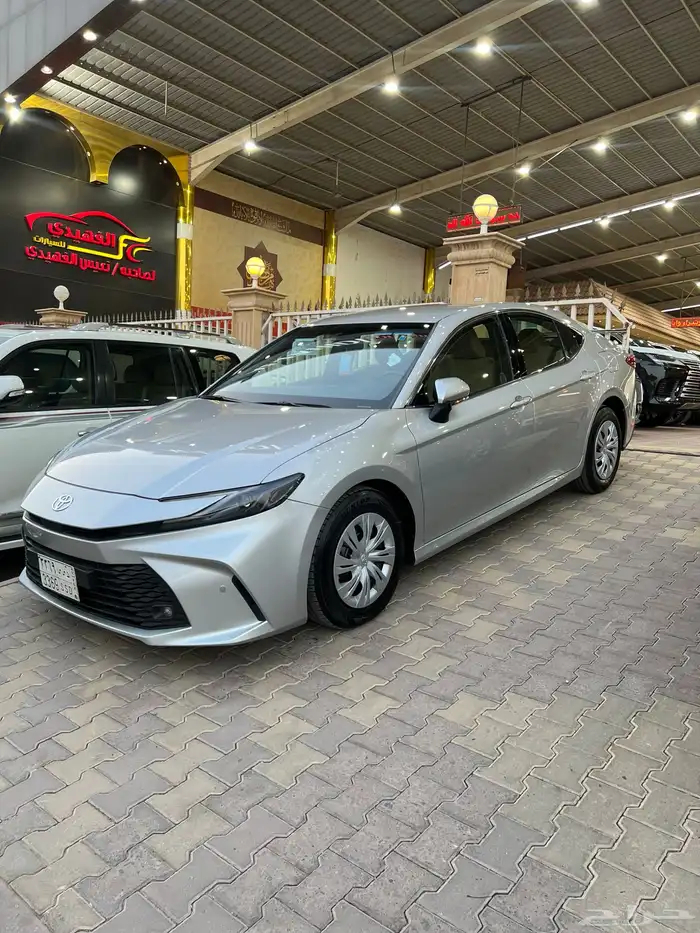 كامري ستاندر 2025 سعودي فضي مستعمل 0