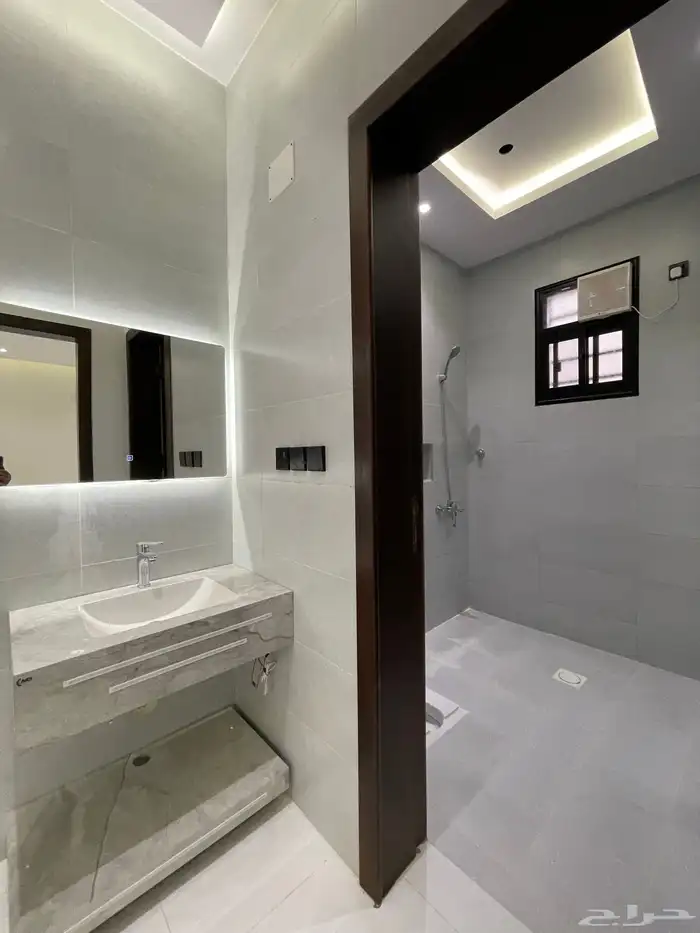 للبيع ارواف علويه و ارضيه بحواش من 650 الف طريق الثمانين 24