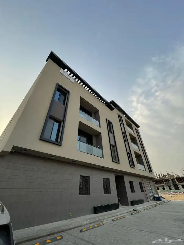 شقة للبيع في حي العارض المساحة 156 م موجرة 0