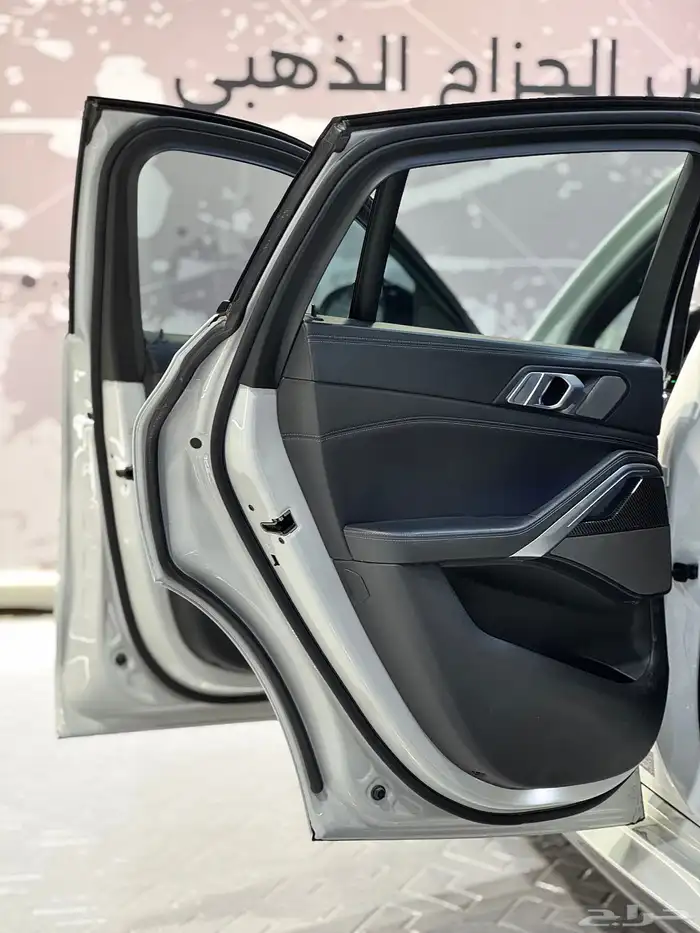 بي ام دبليو x6 موديل 2020 V8 20