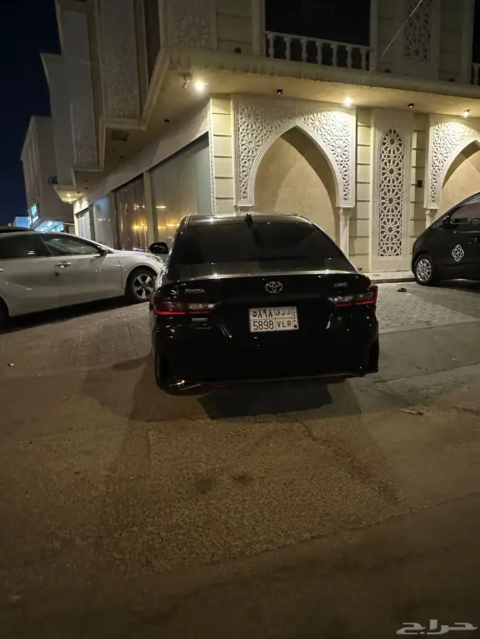 للبيع يارس ماشي 26 الف جديده السياره صيانة بالوكاله 4