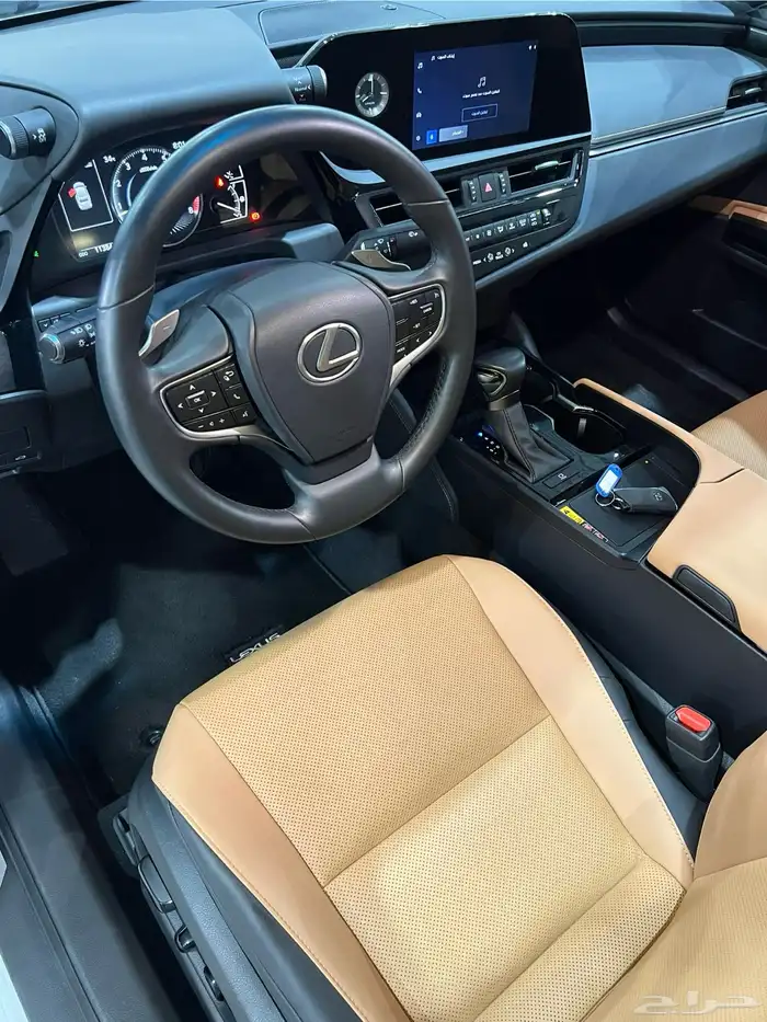 لكزس ES250 2025 بنزين شبه جديد ( الوكيل عبداللطيف جميل ) 5