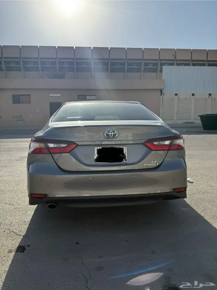 toyota camry 2023 LE hybrid 3