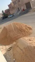 يوجد بكات للايجار شغل دفان وتسويه ونظافه وتعبت حاويات 2