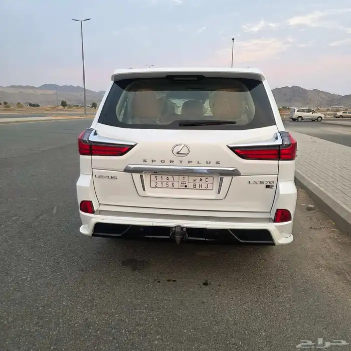 جيب لكزس LX570 موديل 2016 6