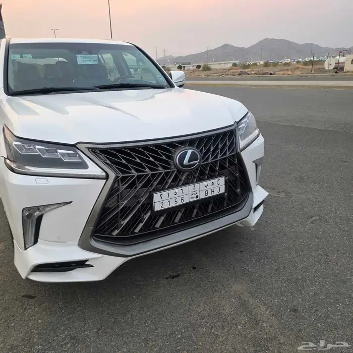 جيب لكزس LX570 موديل 2016 0