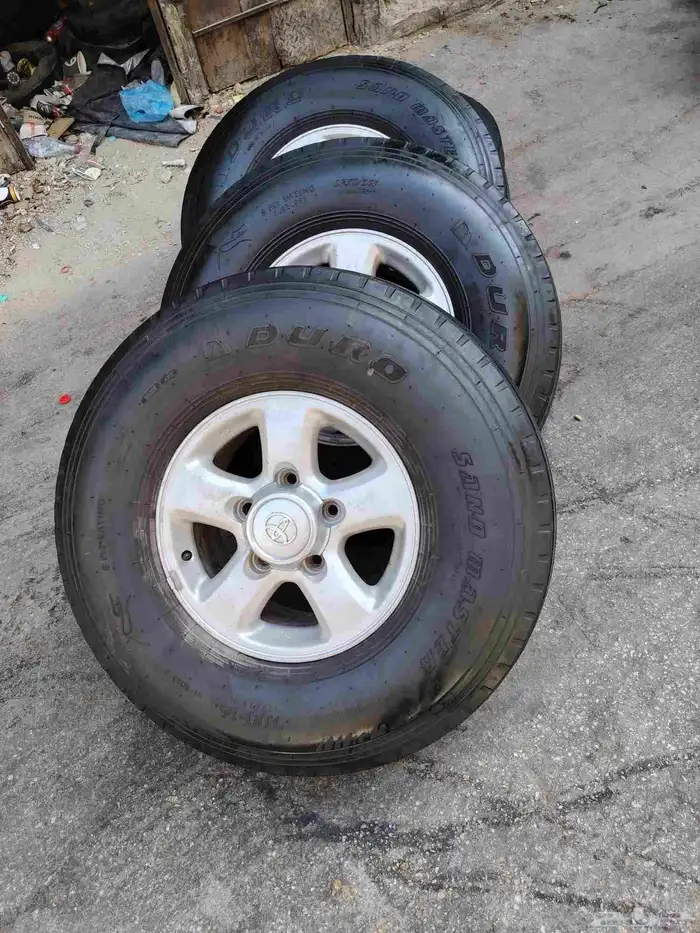 جنوط 2001 مع كفرات ديرو بالون 6