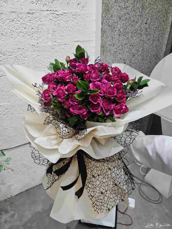 منسق ورد طبيعي وصناعي خبره 4سنوات العمر 25 الجنسيه يمني 3