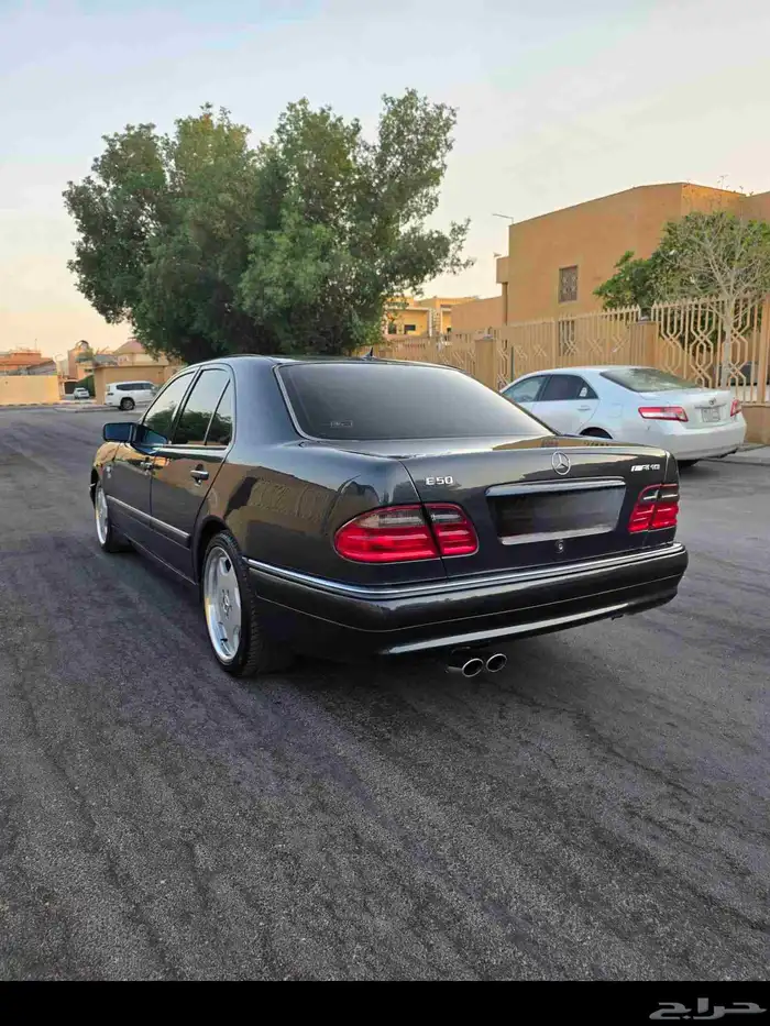 AMG مرسيديس E50 1
