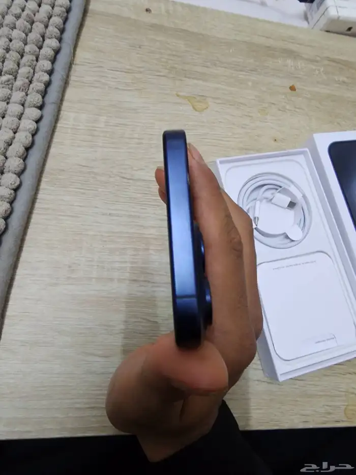 ايفون 15 برو ماكس بطاريه 100 وكاله بدون خدوش او صيانه 8