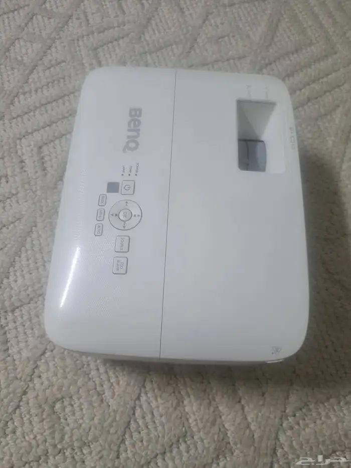 يروجكتر Benq استخدتم نظيف جدا ففط 137 ساعه تشغيل 0