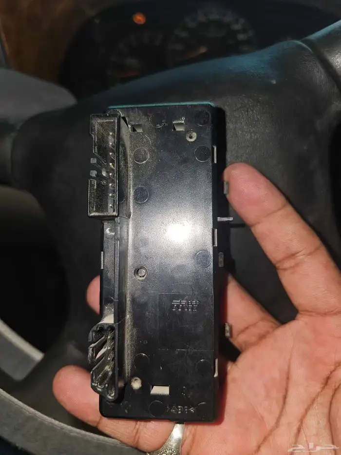 عندي سويتش الانوار جمس بي 100 وسويتش دبل نظيف بي 100 2