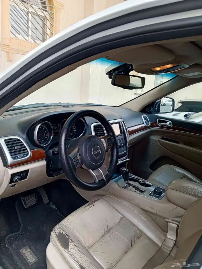 جيب جراند شيروكي مديل 2013 3