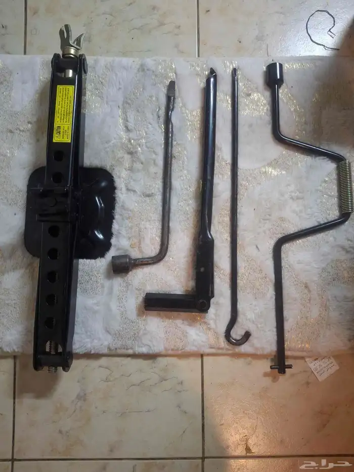 JACK AND JACK STAND 2