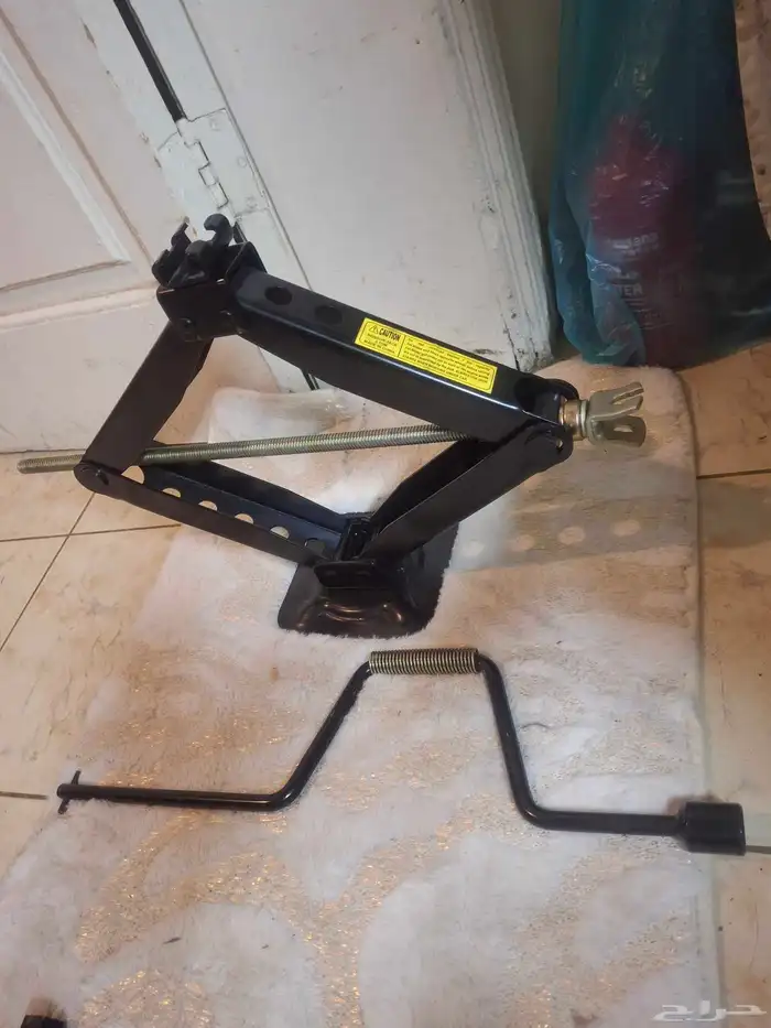 JACK AND JACK STAND 1