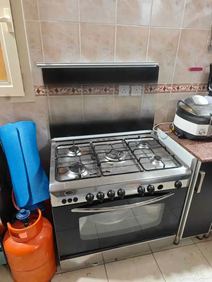 غاز خمس روس مع فرن وغاز طبخ ذبايح 0