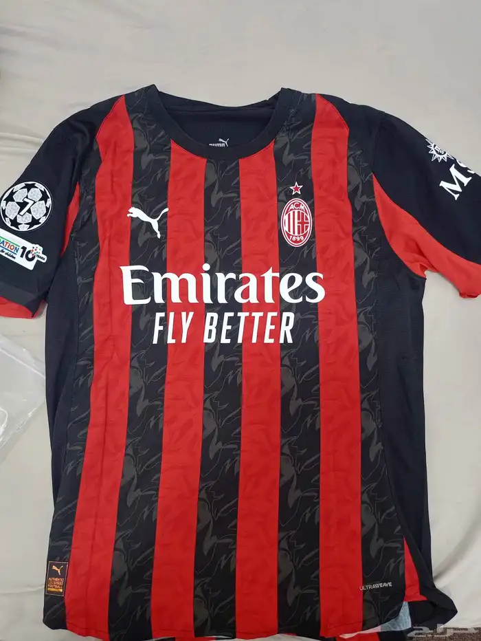 قميص نادي ميلان الأساسي 0