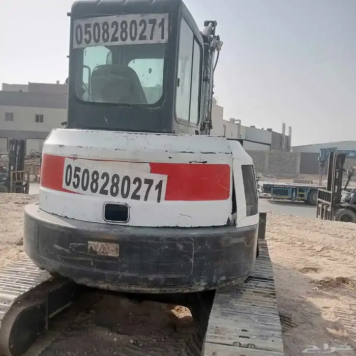 بكلين صغير للايجار يتميز بالشغل في الاماكن الضيقه 0