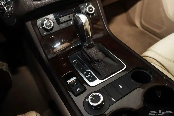طوارق 2014 مالك اول من الوكالة Volkswagen Toureq 2014 15