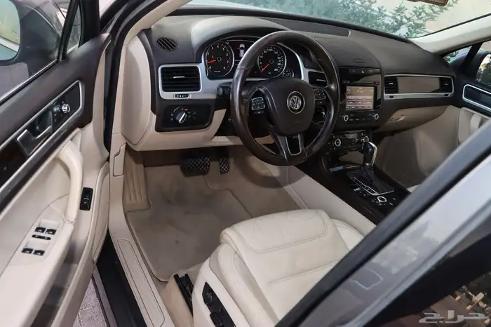 طوارق 2014 مالك اول من الوكالة Volkswagen Toureq 2014 7