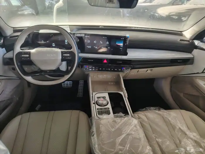 كيا k8 2026 استاندر اصفار  . 2