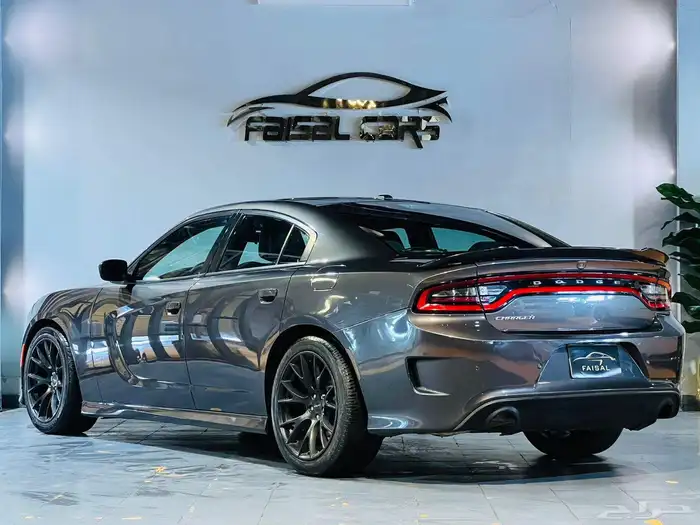 تشارجر 2018 SXT V6 استاندر بحاله ممتازه ماشاء الله 14