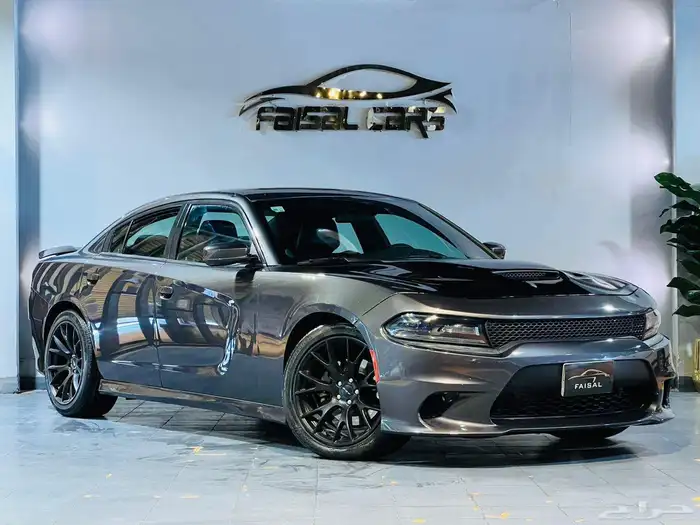 تشارجر 2018 SXT V6 استاندر بحاله ممتازه ماشاء الله 1