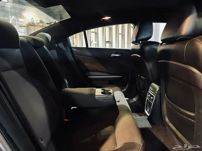 تشارجر 2018 SXT V6 استاندر بحاله ممتازه ماشاء الله 12