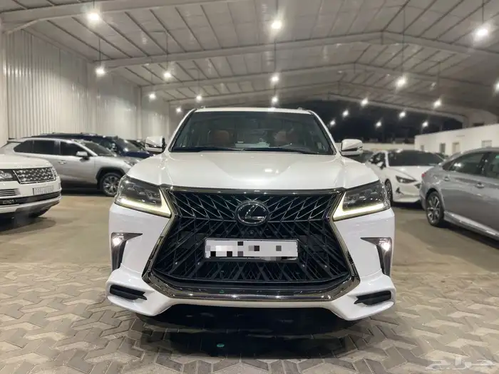 لكزس LX570 2020 1