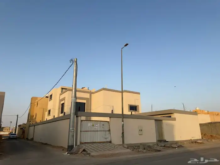 للبيع فيلا درج داخلي 0