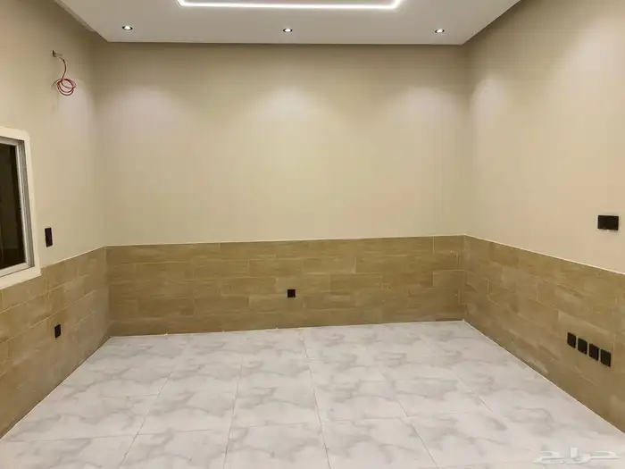 شقة 4 غرف للإيجار بحي الزهراء 4