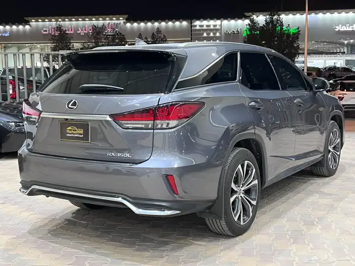 لكزس RX350L موديل 2021 3