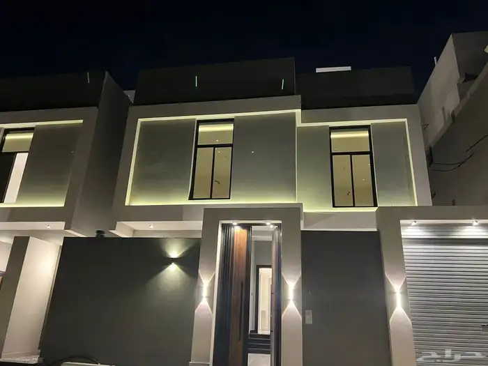 فلتين بجنب بعض نظام شقق دورين وملحق مساحه 312 ونصف واجهه شم 0