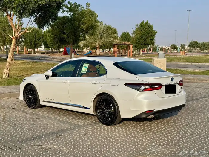 تويوتا كامري 2023 اصدار 40عام خاص 2