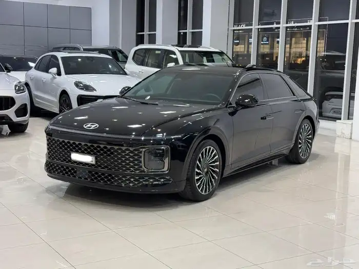 للبيع  هيونداي أزيرا 2024 (أسود) 0