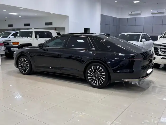 للبيع  هيونداي أزيرا 2024 (أسود) 5